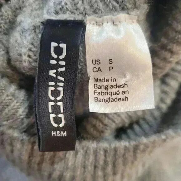 H&M Divided Women's Gray Acrylic/Poly/Wool/Spandex Knit Relaxed Fit Turtleneck S - Picture 7 of 8